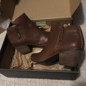 Frye - Judith Zip Bootie - 7M